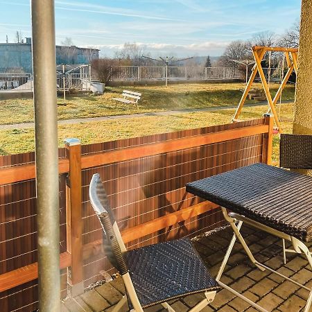 Schoene Wohnung, Eigene Terrasse, Privater Parkplatz, Wi-Fi, Waschmaschine, 3P Chemnitz Exterior foto